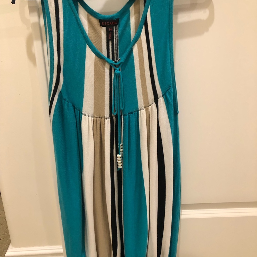 Escada top size 4-6